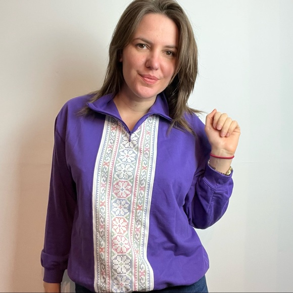 Vintage cross-stitch top - Picture 2 of 5